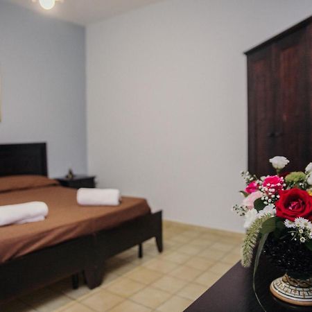 Le Antiche Colonne Bed & Breakfast Cinquefrondi Luaran gambar